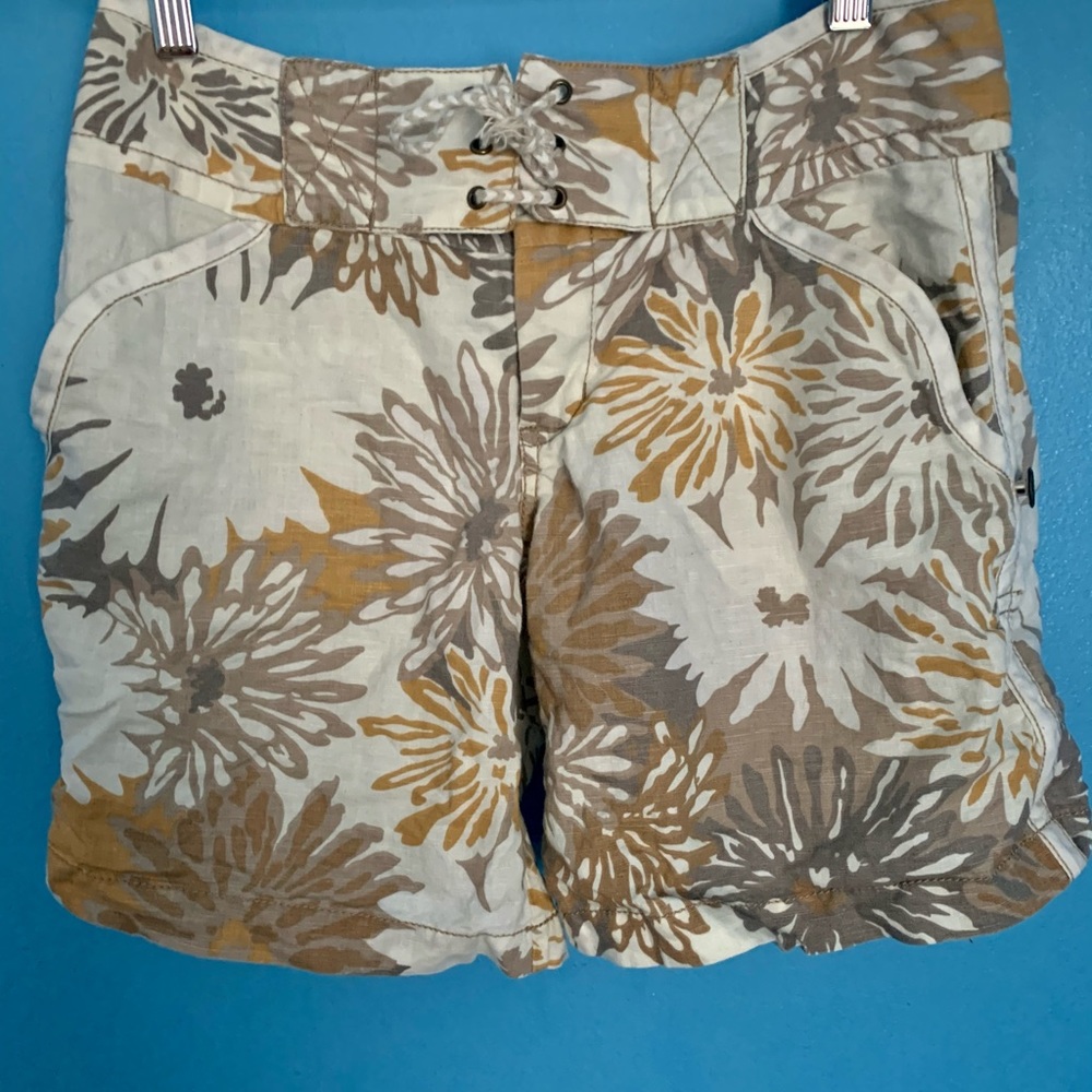 Free People Floral Tie Front Shorts Size 2